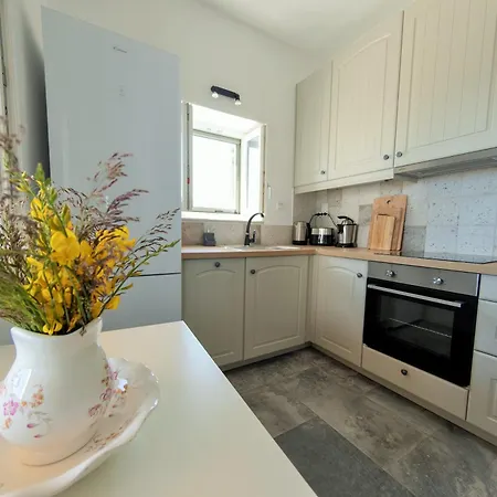 The Old Barn, Paros Naousa