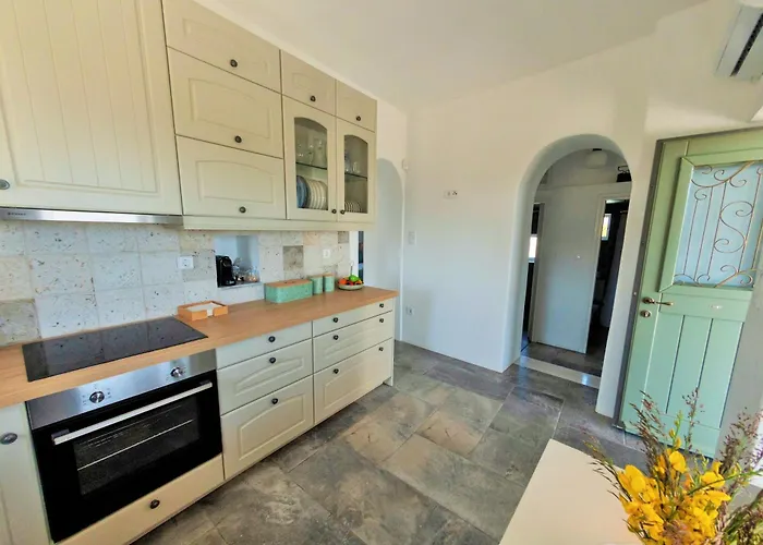 The Old Barn, Paros *