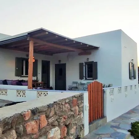 The Old Barn, Paros