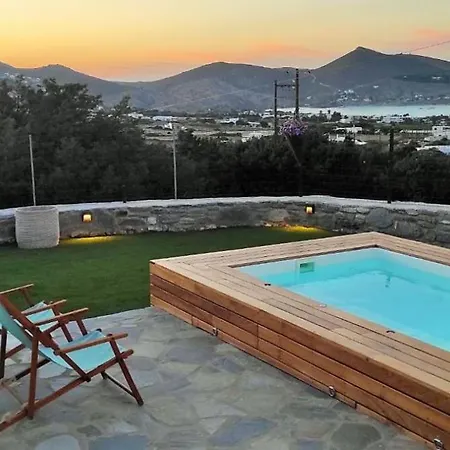 The Old Barn, Paros * Naousa (Paros)